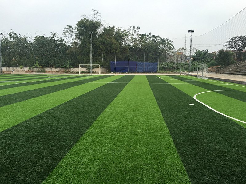 Sân bóng cỏ nhân tạo khu nội trú Việt Trì 